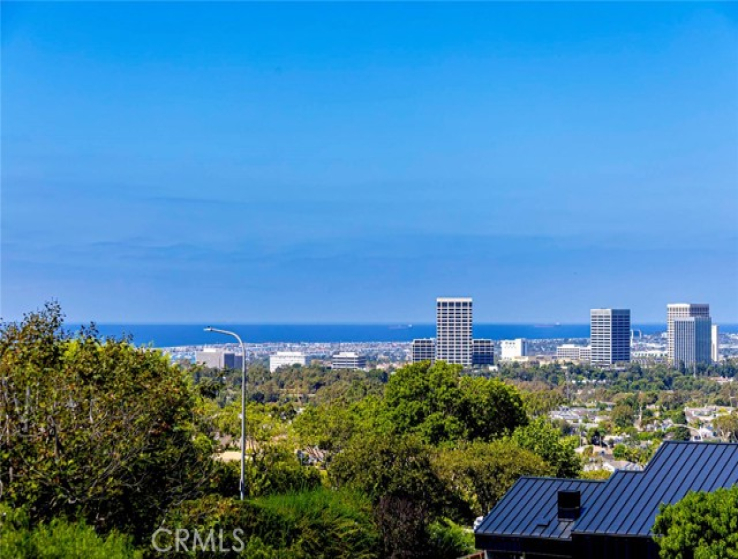 4 Bed Home for Sale in Newport Beach, California