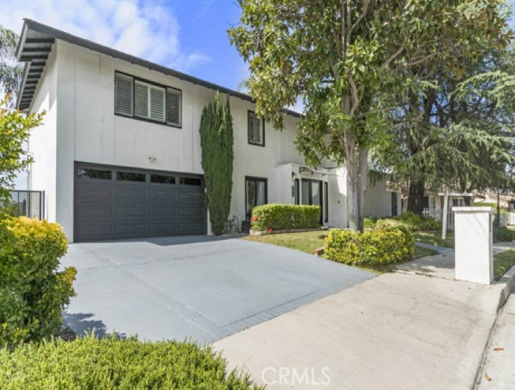 4 Bed Home for Sale in Woodland Hills, California