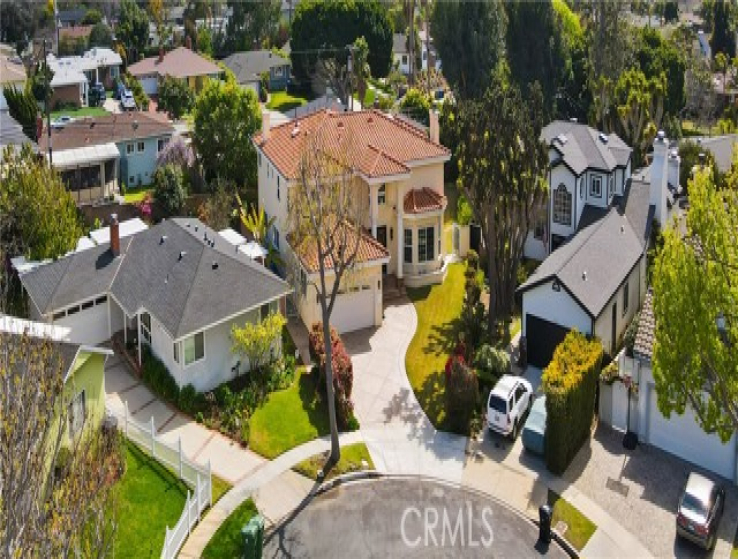 4 Bed Home for Sale in Los Angeles, California