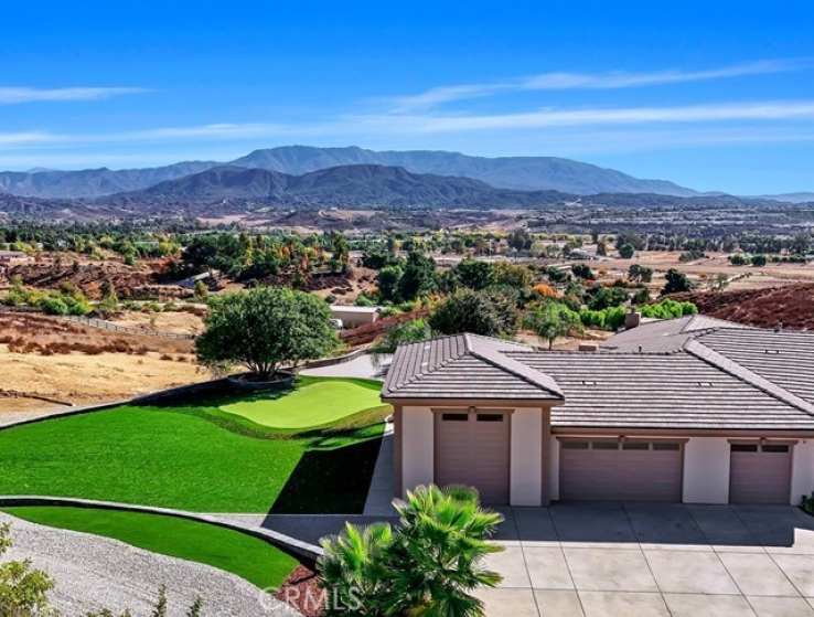 5 Bed Home for Sale in Temecula, California