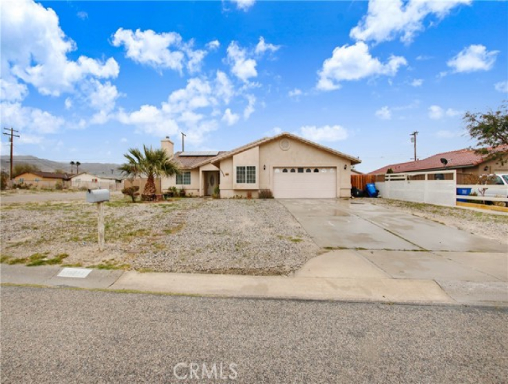 4 Bed Home to Rent in Desert Hot Springs, California