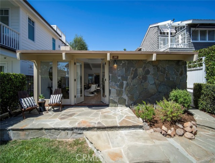 3 Bed Home for Sale in Corona del Mar, California