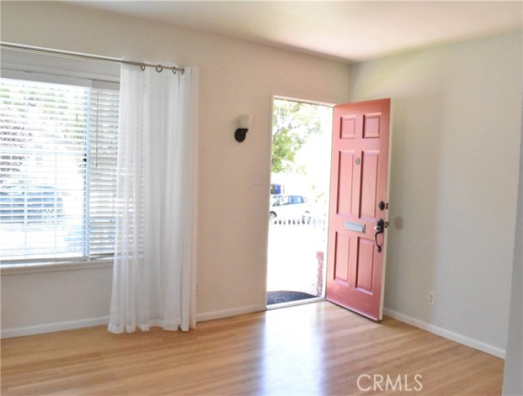 3 Bed Home to Rent in Manhattan Beach, California