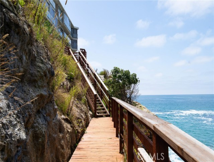 2 Bed Home for Sale in Laguna Beach, California