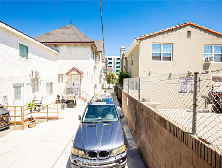  Income Home for Sale in Los Angeles, California