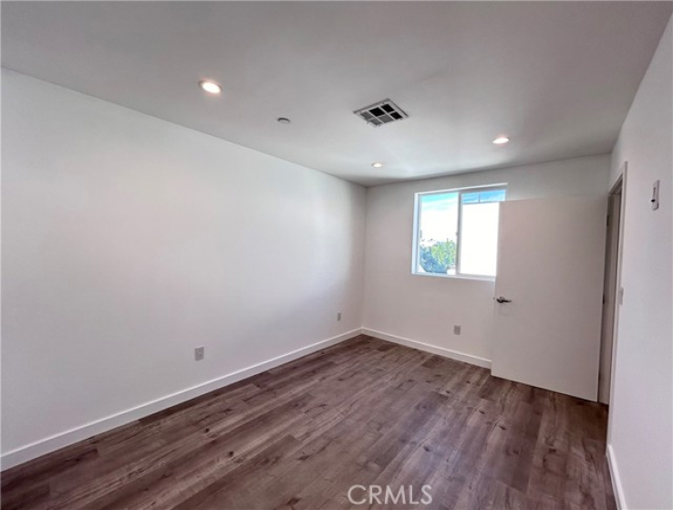 3 Bed Home to Rent in North Hollywood, California