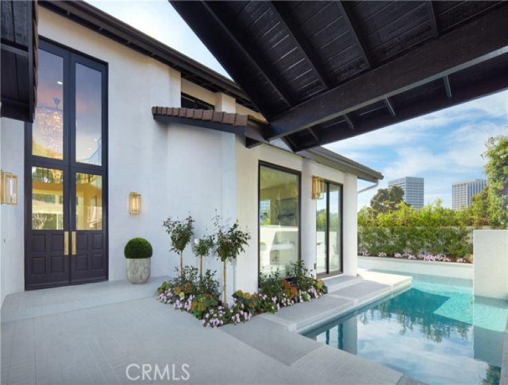 5 Bed Home for Sale in Newport Beach, California