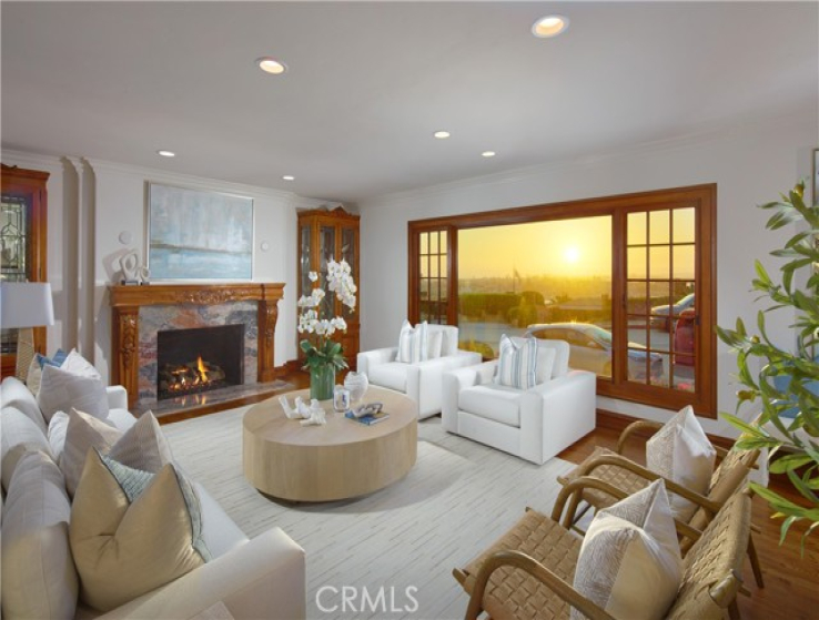 4 Bed Home for Sale in Corona del Mar, California