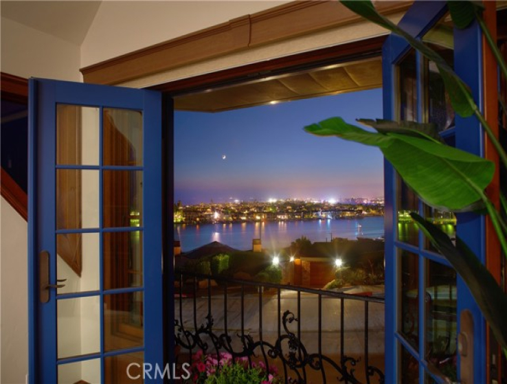 4 Bed Home for Sale in Corona del Mar, California