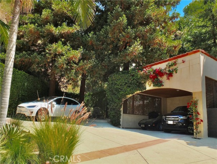 4 Bed Home for Sale in Los Angeles, California