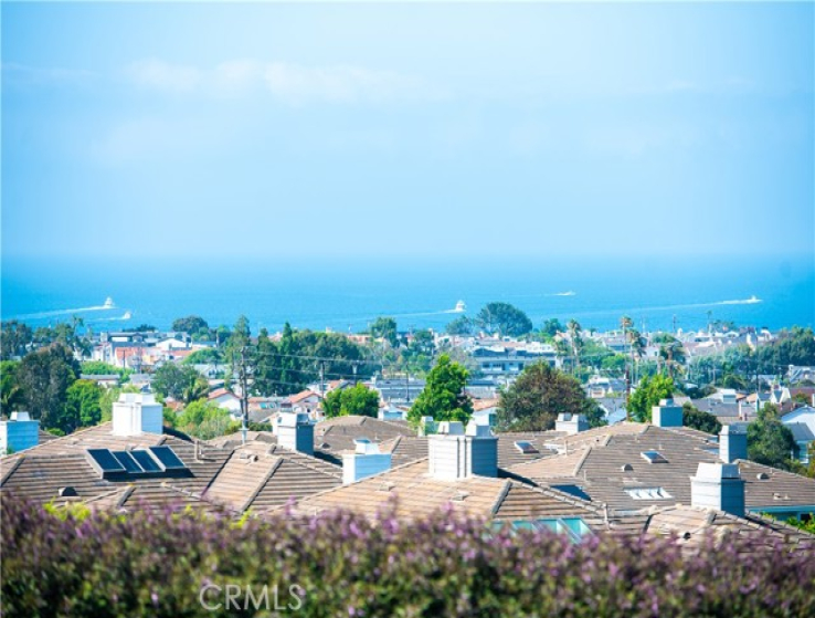 2 Bed Home for Sale in Corona del Mar, California