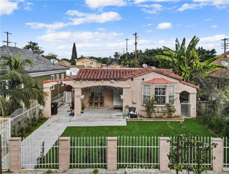  Income Home for Sale in Los Angeles, California