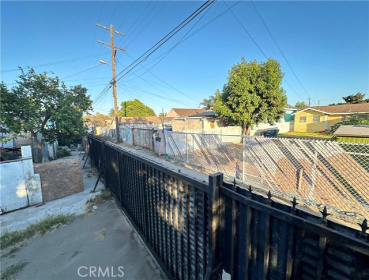  Commercial for Sale in Los Angeles, California