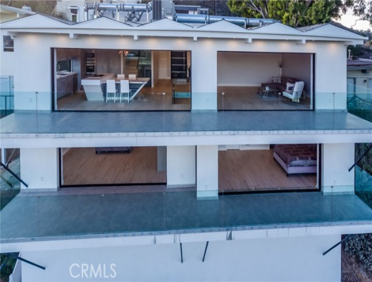 5 Bed Home to Rent in Hollywood Hills, California