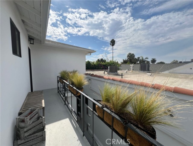 5 Bed Home for Sale in Los Angeles, California