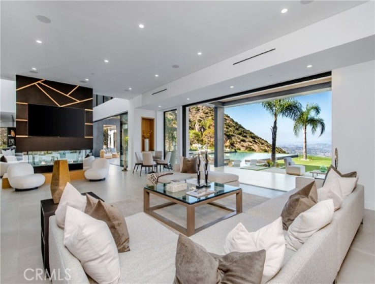 7 Bed Home for Sale in Malibu, California