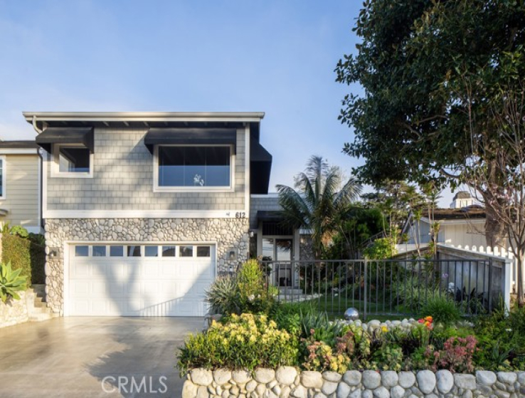 3 Bed Home for Sale in Corona del Mar, California