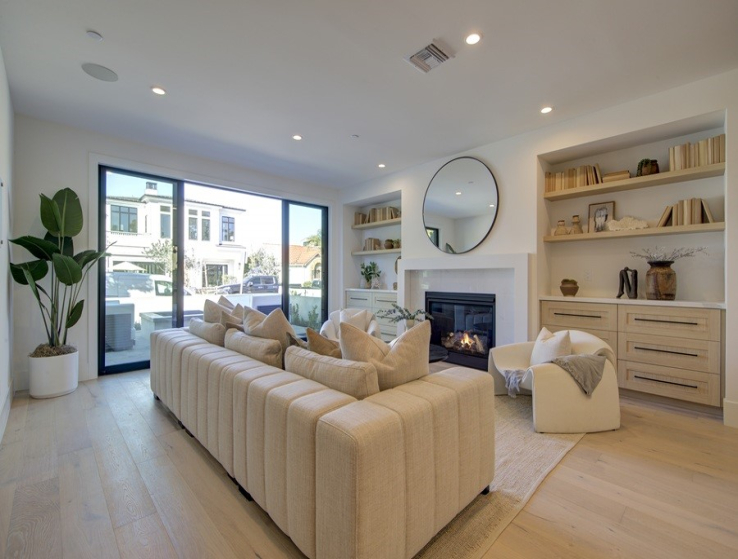 3 Bed Home for Sale in Corona del Mar, California