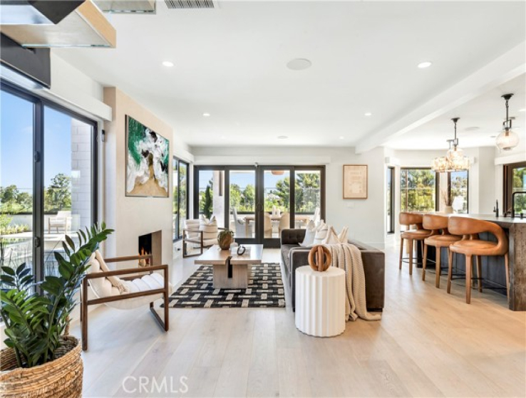 5 Bed Home for Sale in Corona del Mar, California