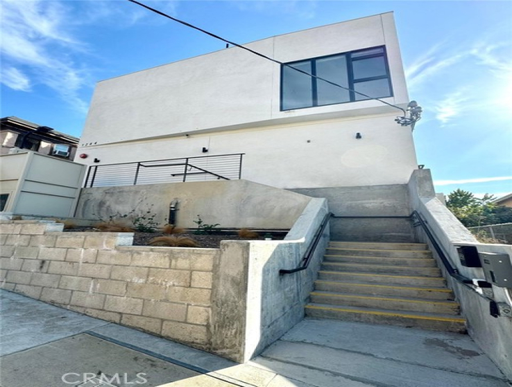 5 Bed Home to Rent in Los Angeles, California