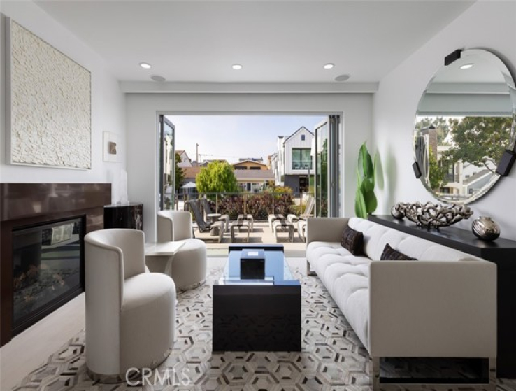 3 Bed Home for Sale in Corona del Mar, California