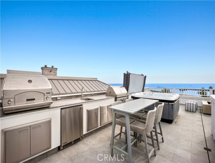 5 Bed Home for Sale in Corona del Mar, California