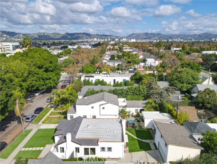 4 Bed Home for Sale in Los Angeles, California