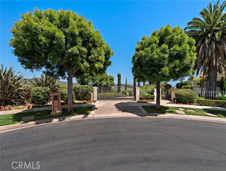 6 Bed Home for Sale in Newport Coast, California