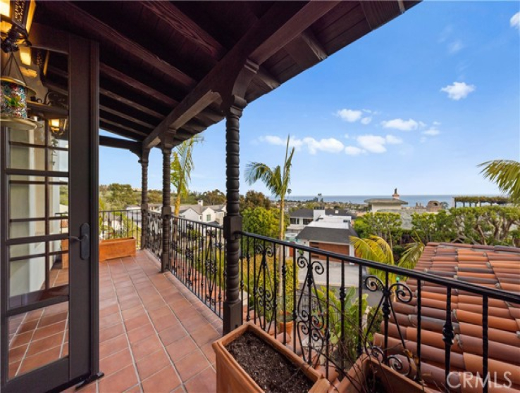 7 Bed Home for Sale in Corona del Mar, California