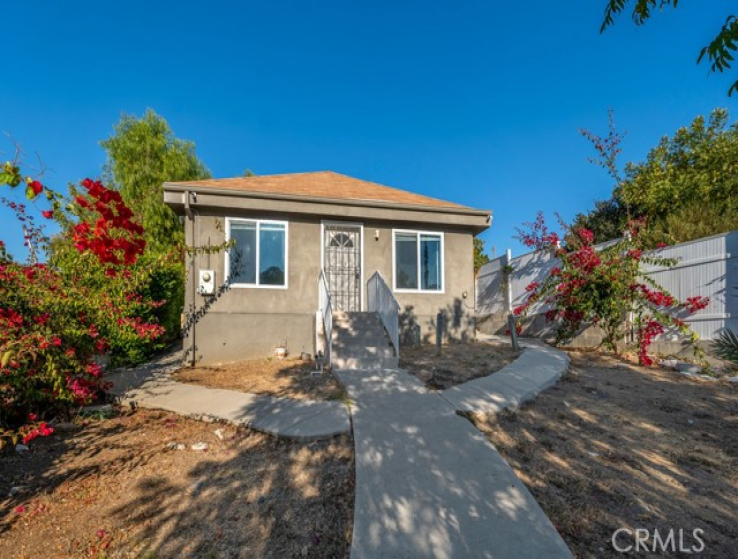 6 Bed Home for Sale in Los Angeles, California