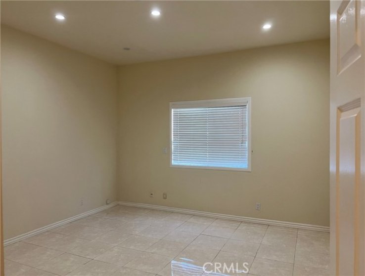 5 Bed Home to Rent in North Hollywood, California