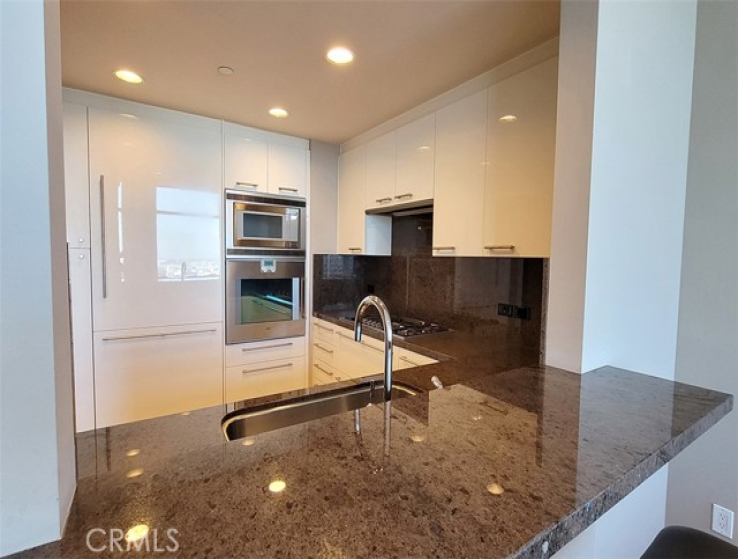 1 Bed Home for Sale in Los Angeles, California