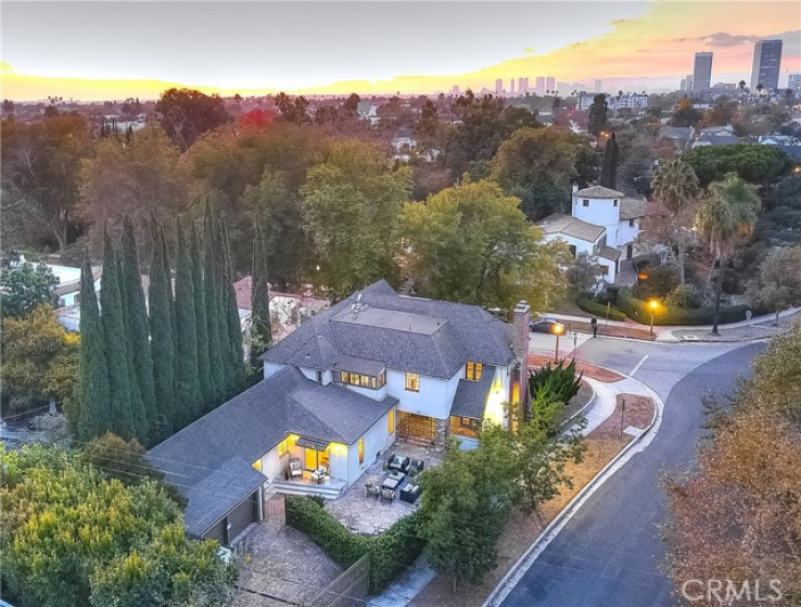 4 Bed Home for Sale in Los Angeles, California