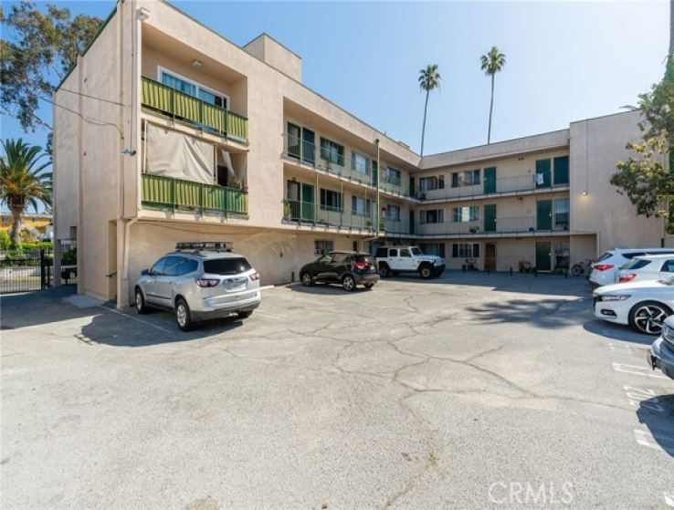  Commercial for Sale in Los Angeles, California