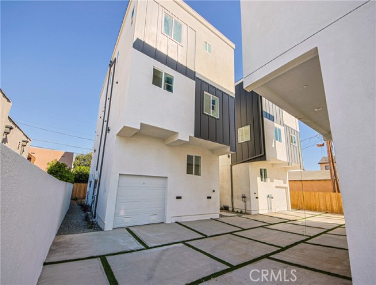  Income Home for Sale in Los Angeles, California