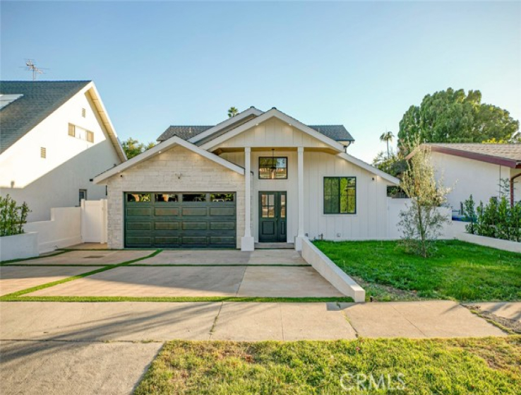 4 Bed Home to Rent in Van Nuys, California