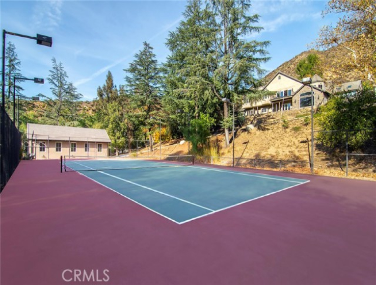 7 Bed Home to Rent in Agoura Hills, California