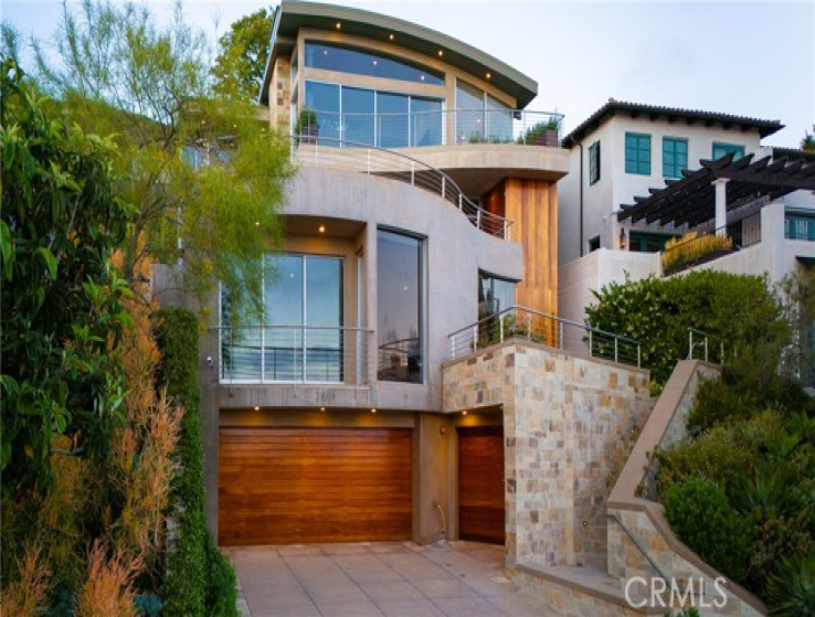 5 Bed Home for Sale in Laguna Beach, California