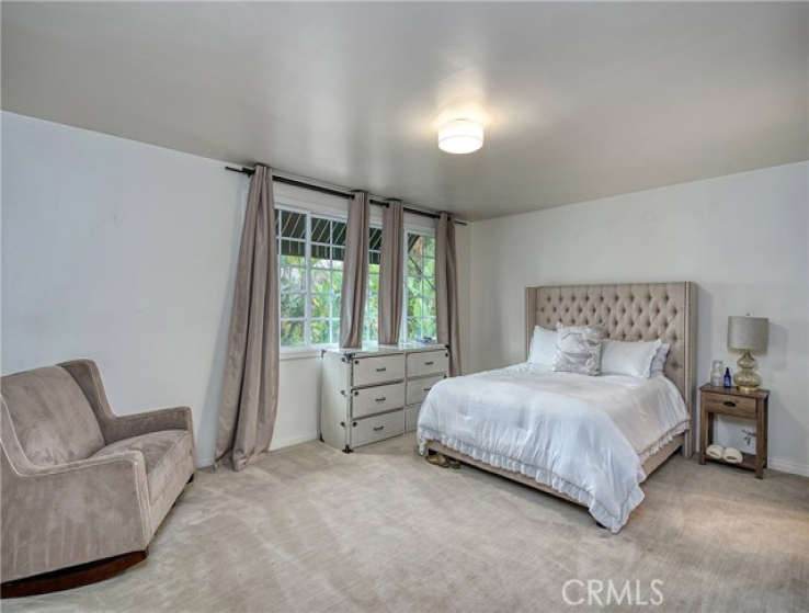 5 Bed Home for Sale in Calabasas, California