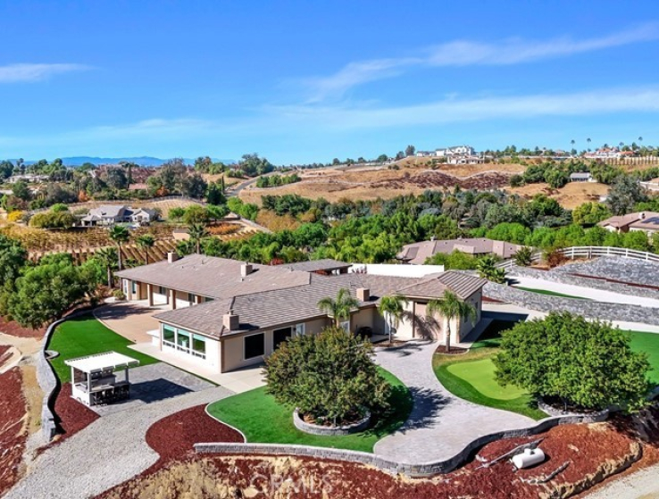 5 Bed Home for Sale in Temecula, California