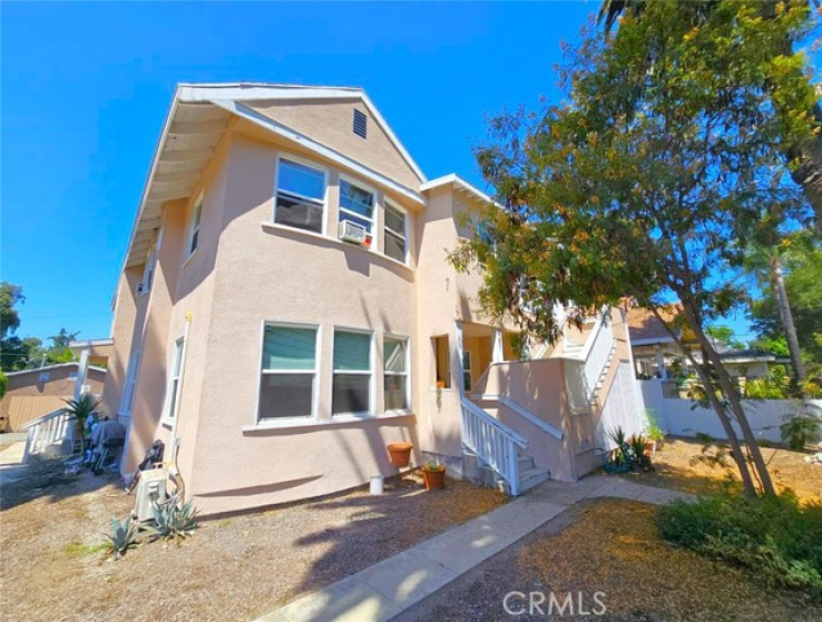  Income Home for Sale in Pasadena, California