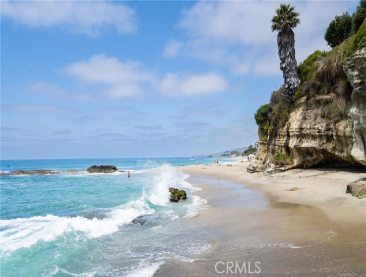 2 Bed Home for Sale in Laguna Beach, California