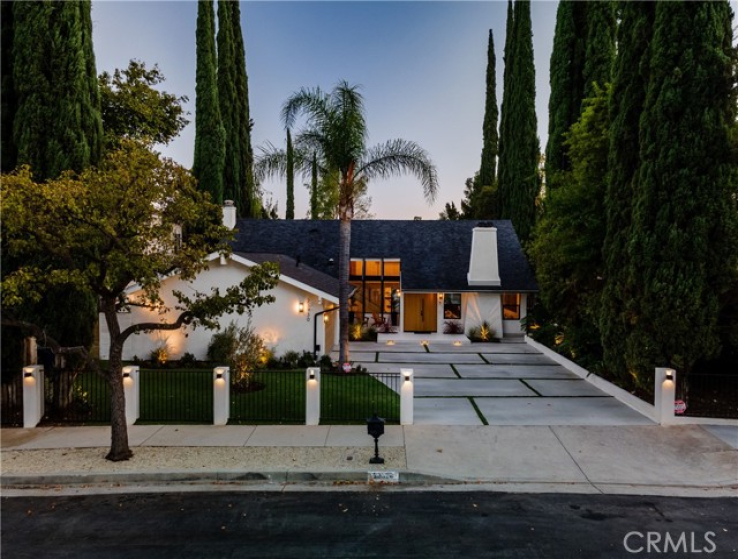 4 Bed Home for Sale in Woodland Hills, California