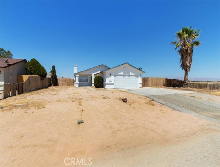 3 Bed Home to Rent in California City, California