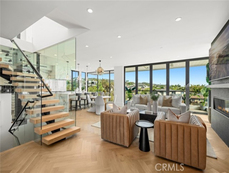 4 Bed Home for Sale in Corona del Mar, California