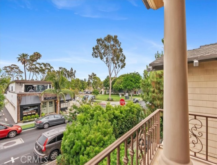 3 Bed Home for Sale in Corona del Mar, California