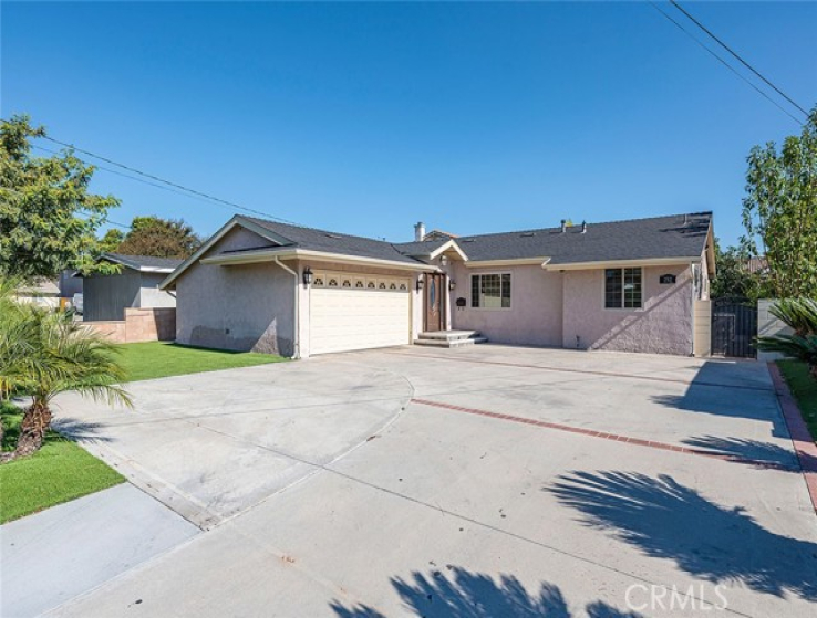 3 Bed Home to Rent in Anaheim, California