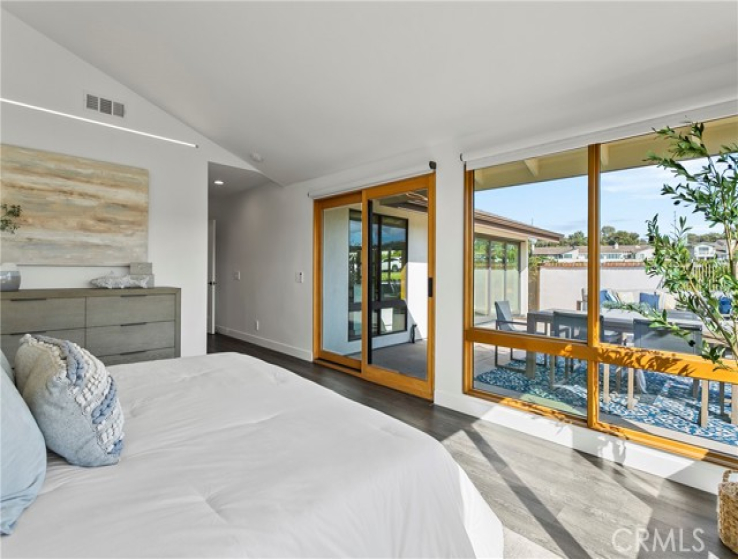 2 Bed Home for Sale in Corona del Mar, California