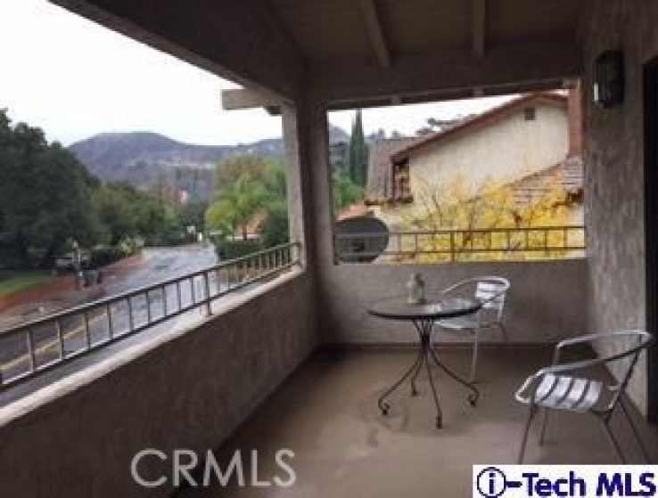 4 Bed Home to Rent in Glendale, California