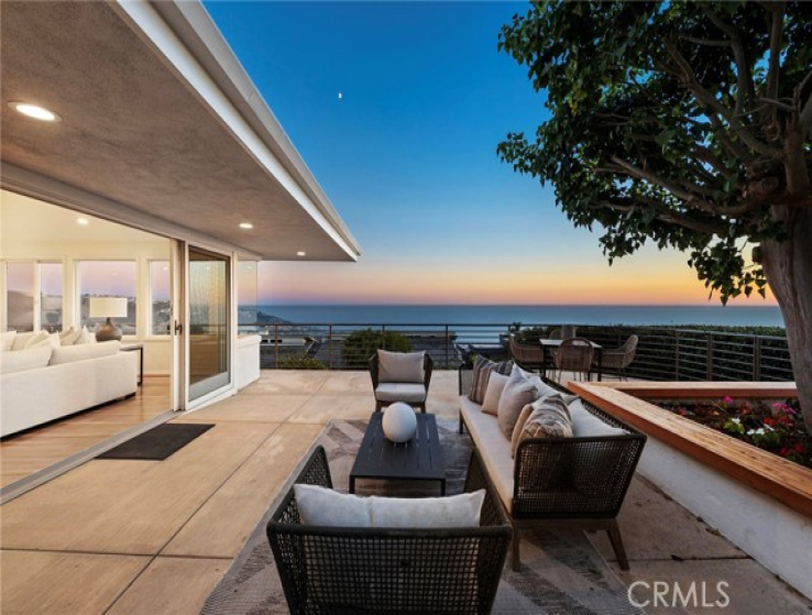 5 Bed Home for Sale in Laguna Beach, California